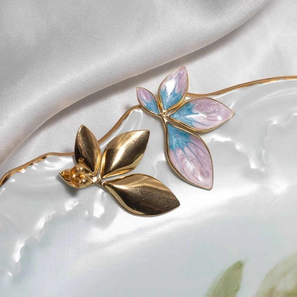 ✨Anthropologie Leana Purple Petal Earrings